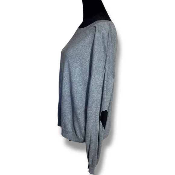 ASOS Light Gray Women's Crew Neck With Black Heart Elbow Patches Long Sl Sweater - Picture 4 of 16